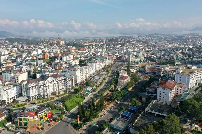 Lâm Đồng yêu cầu minh bạch quy hoạch, cảnh báo rủi ro mua bán bất động sản