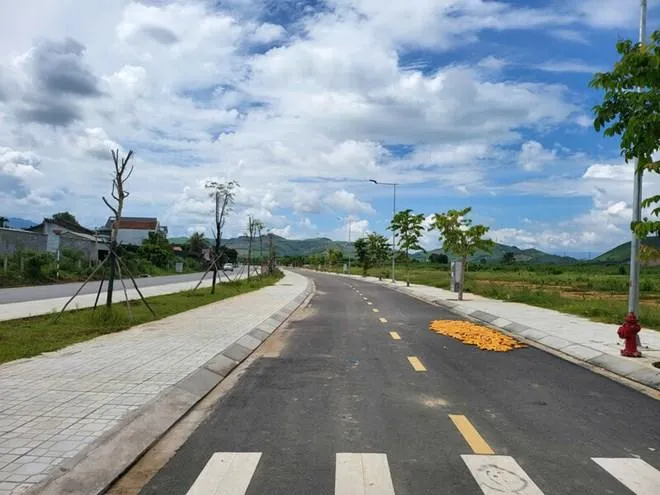 Hàng chục lô đất Quảng Ngãi 'cháy hàng', giá trúng gấp cả chục lần