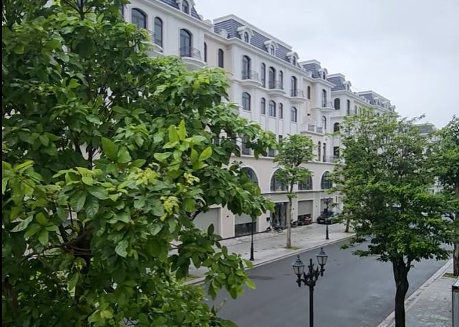 Sự khác biệt trong quản lý bất động sản: Trải nghiệm thực tế sau cơn bão tại Vinhomes và một khu đô thị khác