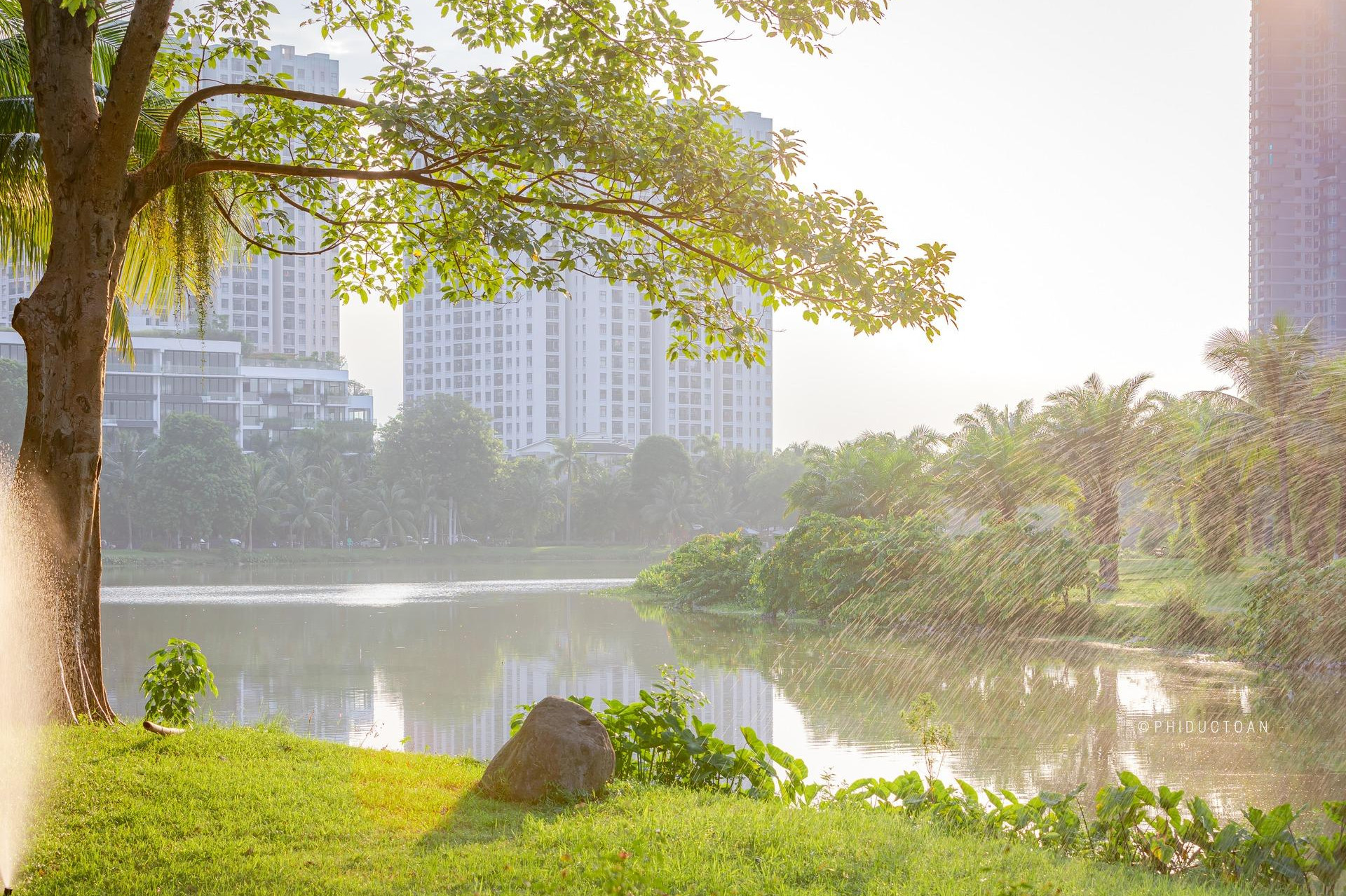 Khoảnh khắc sang thu tuyệt mỹ tại Ecopark
