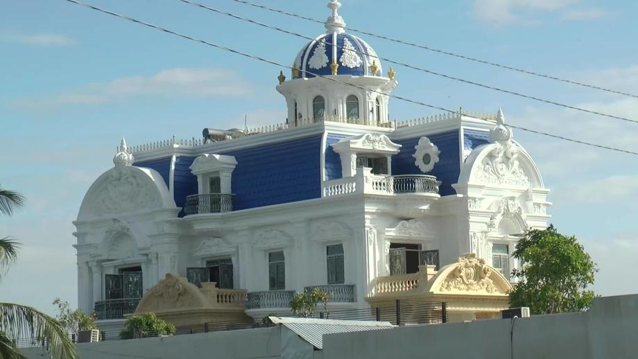 Chủ nhân biệt thự 'đẹp nhất Cà Mau' đối mặt khoản phạt 8,3 tỷ đồng để tránh bị phá dỡ
