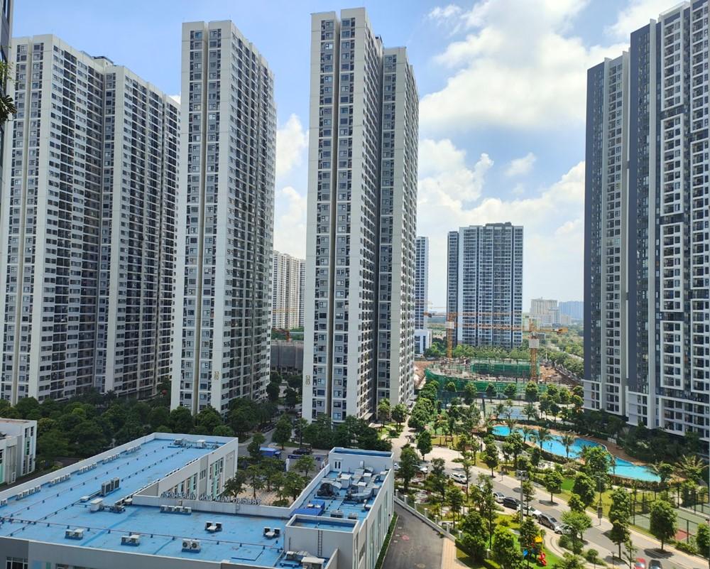 Bất chấp giá neo cao, thị trường chung cư Hà Nội bùng nổ giao dịch với nhiều dự án bán hết trong 'tích tắc'