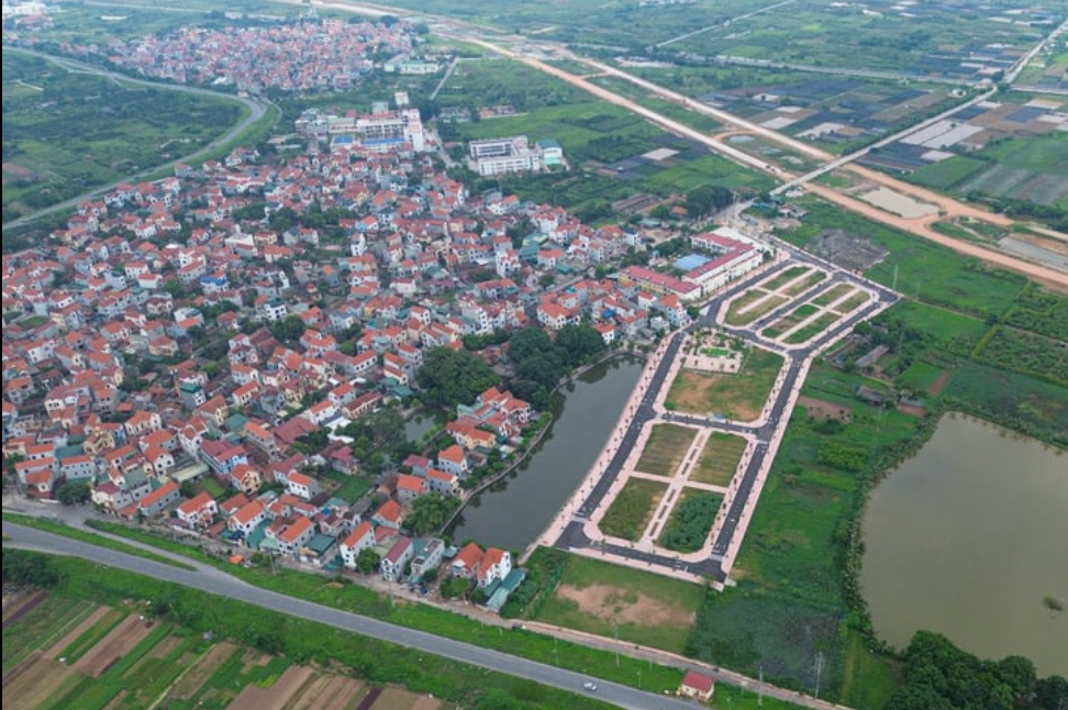 Đấu giá 32 thửa đất huyện Hoài Đức bớt 'nóng', lô góc liệu có cán mốc 100 triệu đồng/m2?