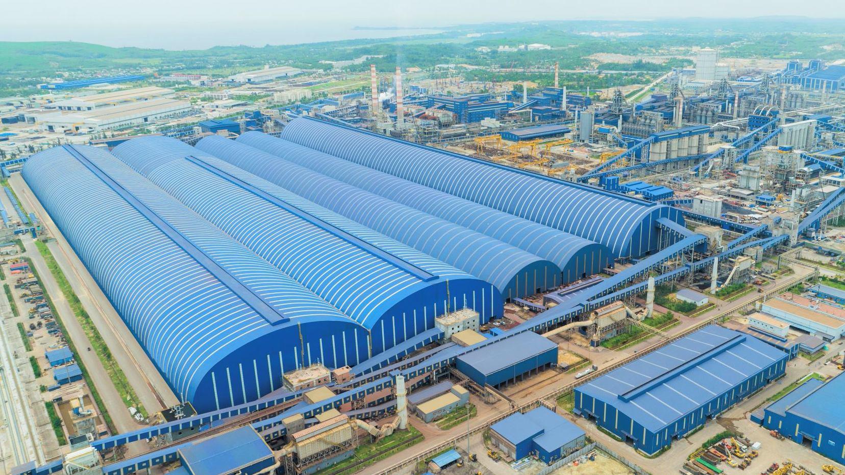 Quảng Ngãi gỡ vướng hai dự án lớn của Vinamilk và Hòa Phát