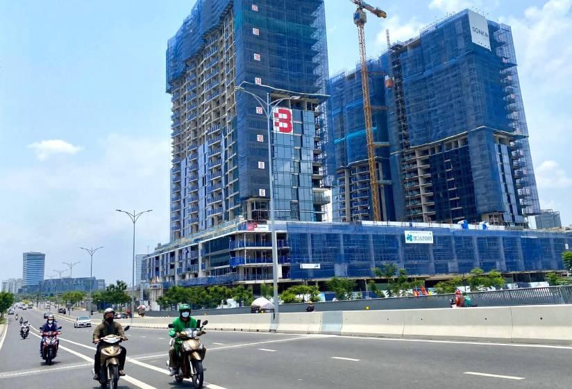 Doanh thu từ nhà đất TP.HCM bùng nổ nhờ thị trường bất động sản phục hồi