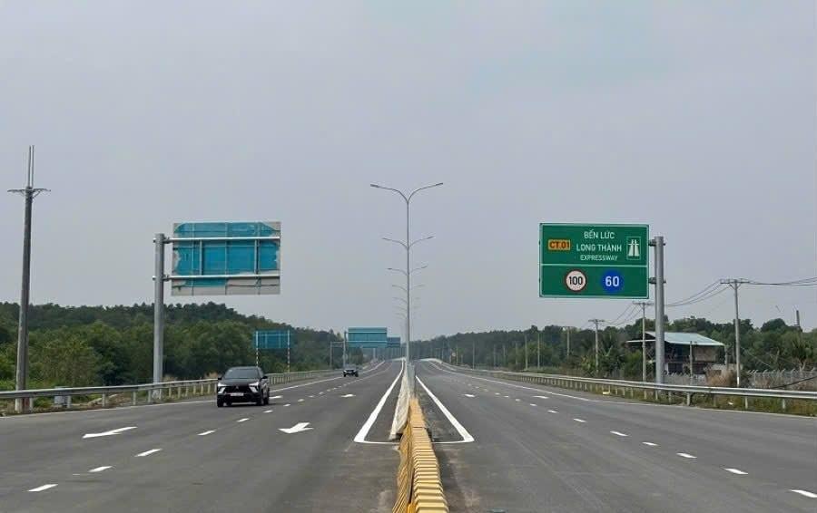 Tin vui cho người dân Tết này: Cao tốc Bến Lức - Long Thành tạm thông xe