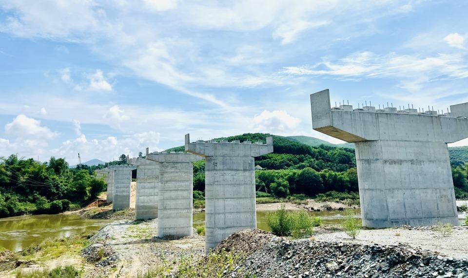 Hơn 200 dự án ở Quảng Nam đình trệ, nguy cơ lãng phí kéo dài