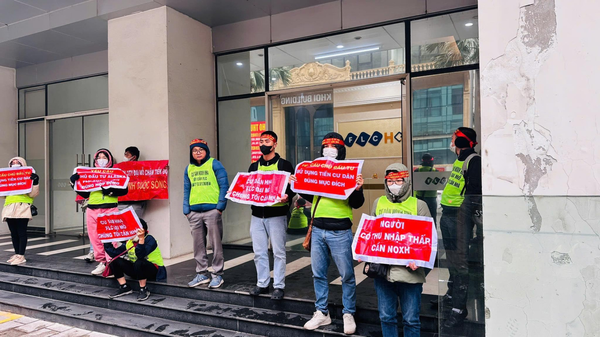 Mua nhà ở xã hội nhưng thành 'con nợ', cư dân HH4 Đại Mỗ uất ức lên tiếng!