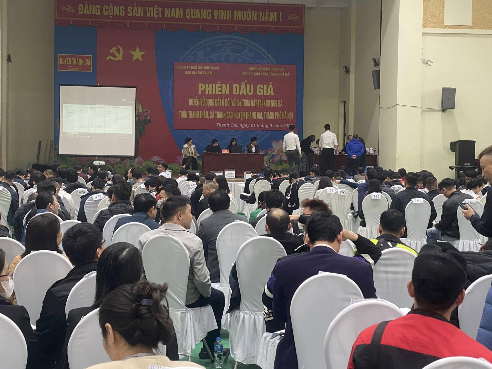 Giá trúng đấu giá đất Thanh Oai 'vọt' lên 90 triệu đồng/m2, gấp hơn 5 lần khởi điểm