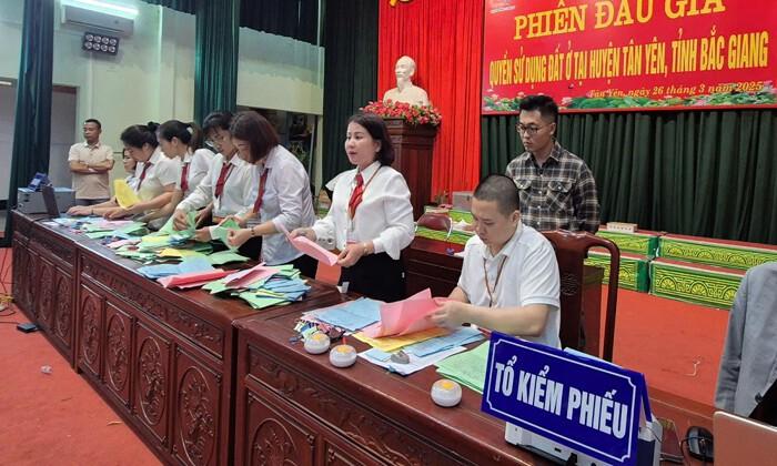 Bắc Giang: 93 lô đất Tân Yên đấu giá thành công, chênh lệch hàng chục tỷ đồng