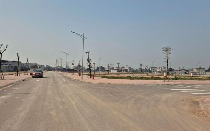 Gần 500 người tranh mua 78 lô đất tại Bắc Giang, chênh lệch giá trúng hơn 100 tỷ đồng