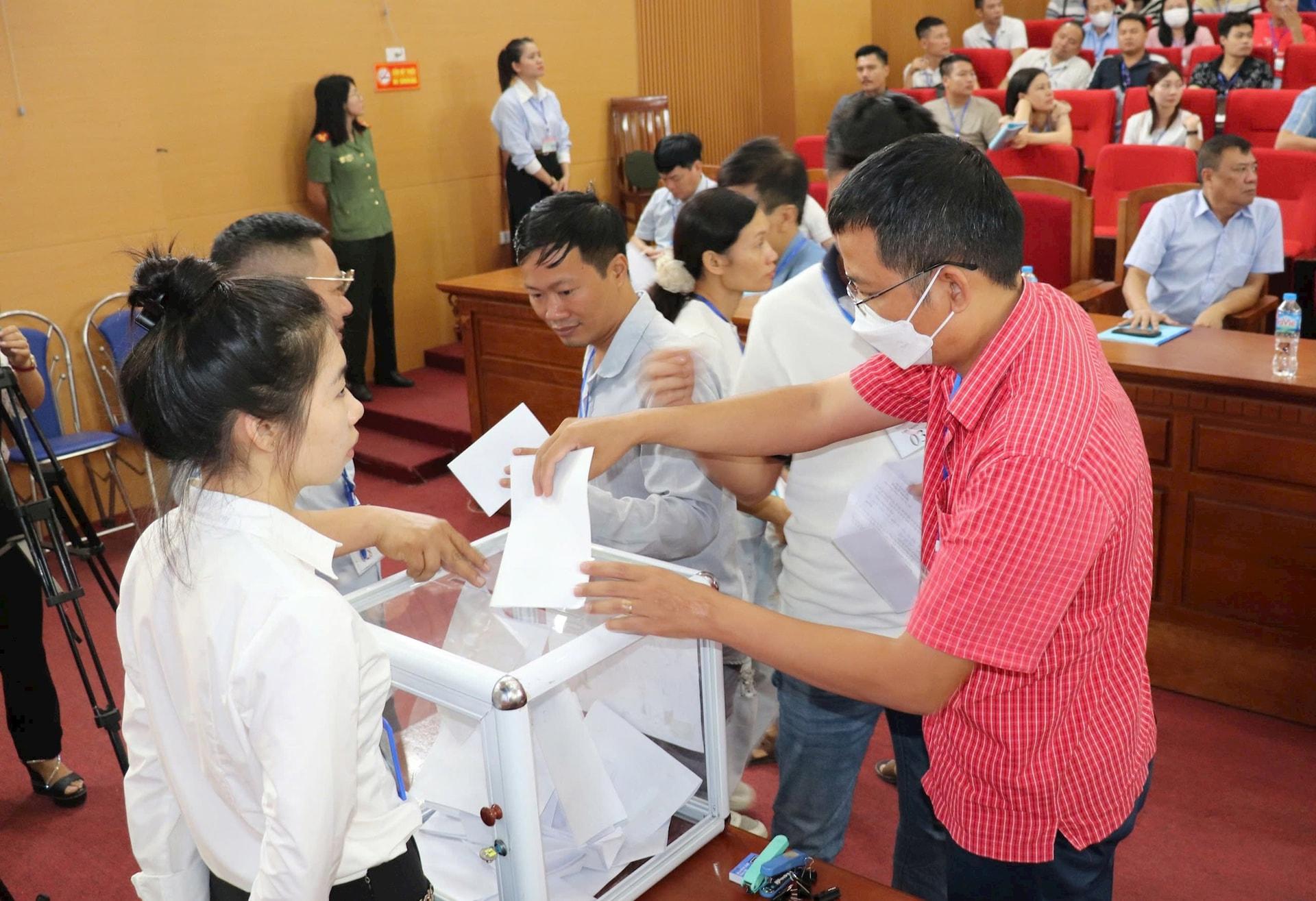 Cập nhật thủ tục đấu giá đất năm 2025: Người mua cần biết gì để không 'rớt' phiên?