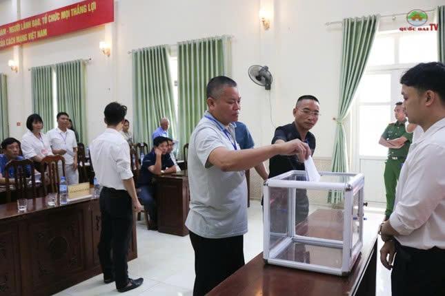 Bất ngờ với giá trúng đấu giá đất nông nghiệp ở Quốc Oai cao gấp 15 lần khởi điểm