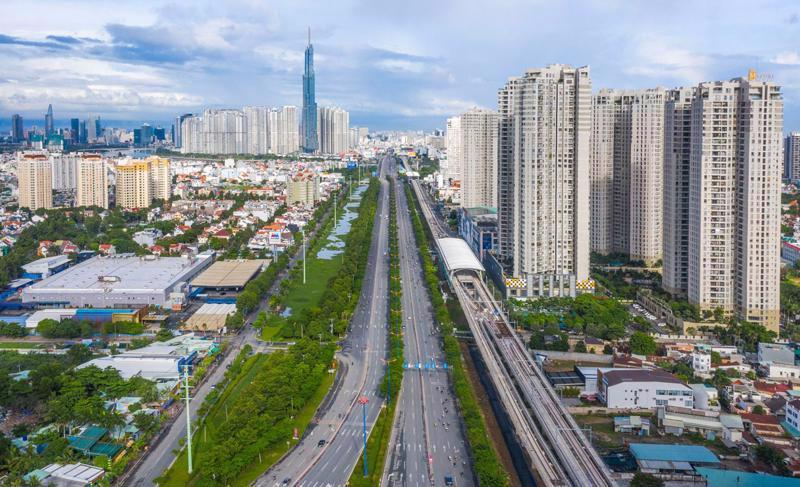 TP.HCM siết chi đầu tư, tạm dừng loạt dự án xây mới trụ sở