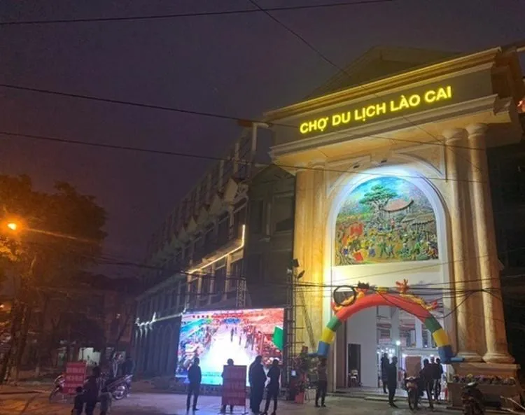 Toàn bộ Chợ du lịch Lào Cai quy mô khủng được rao bán để xử lý nợ