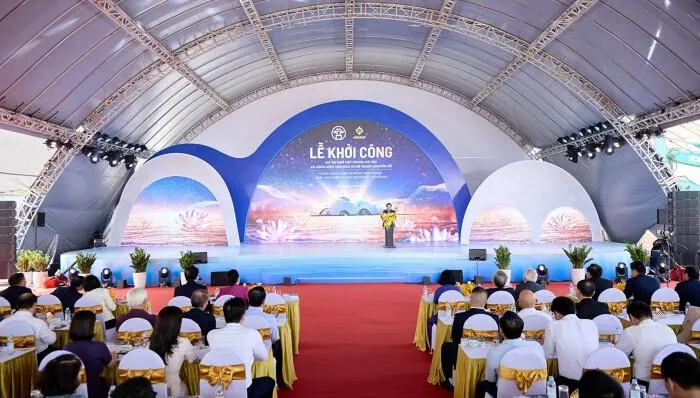 Khởi công nhà hát gần nửa tỷ USD ở Hồ Tây