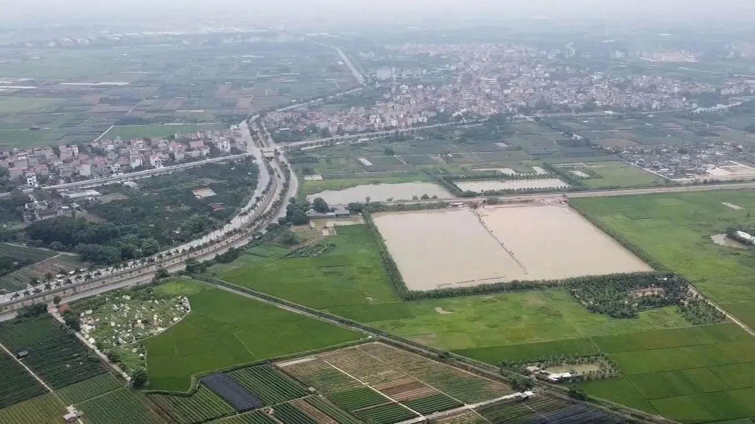 Loạt đất vàng Hà Nội lên sàn: Phú Diễn, Cao Bá Quát và Quảng Oai cùng đấu giá