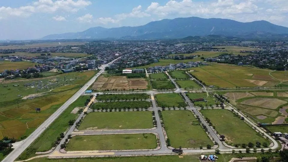 Gần 50 lô đất 'ế' suốt 10 năm bỗng trúng đấu giá cao chót vót ở Hà Tĩnh