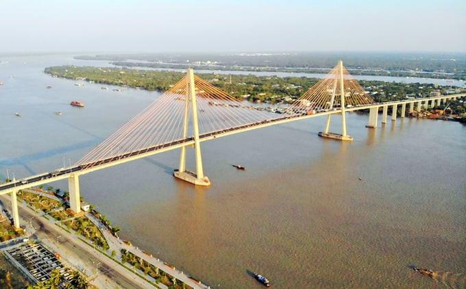 Cấm ô tô trong 3 ngày (13-15/8) qua cây cầu dây văng đầu tiên do Việt Nam xây dựng