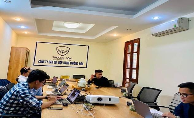 Công ty Đấu giá hợp danh Trường Sơn và những chuyện bên lề