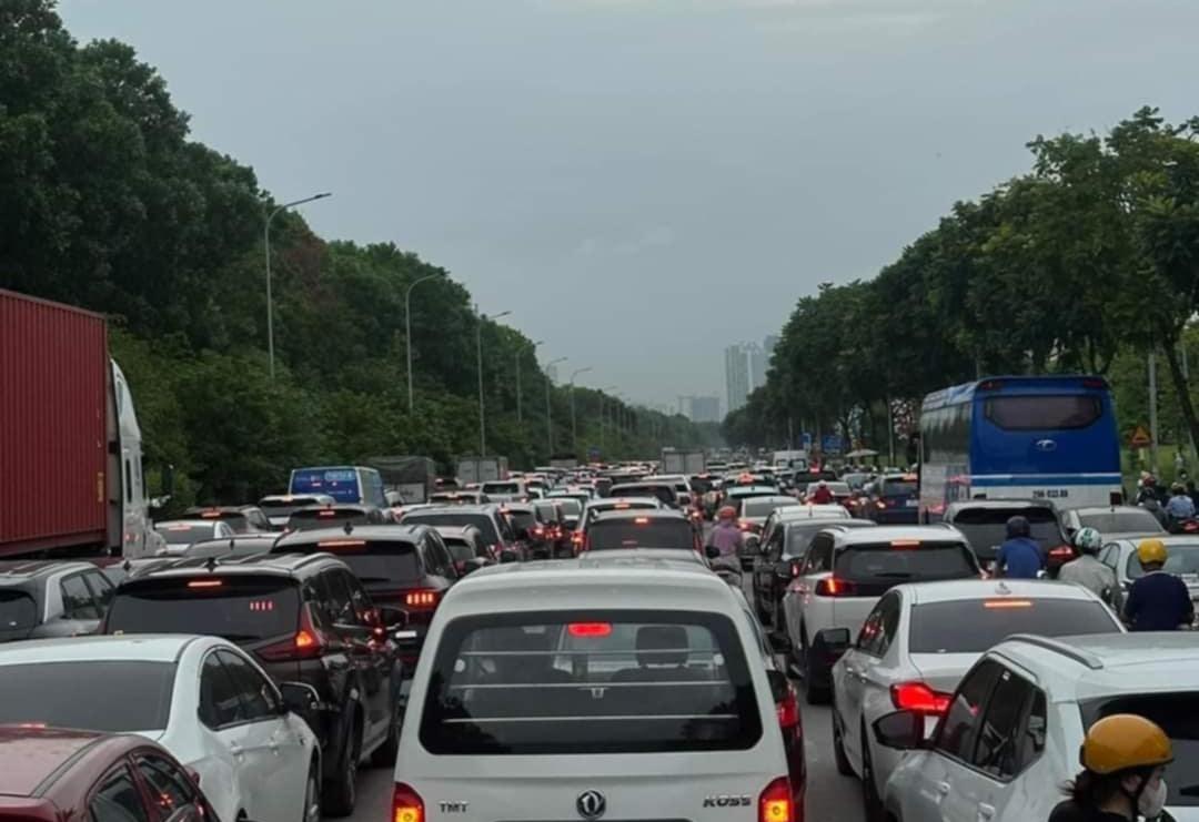 'Lumi Hà Nội vào nội đô hết 10 phút'... chỉ có thể đi vào mùng 1 Tết