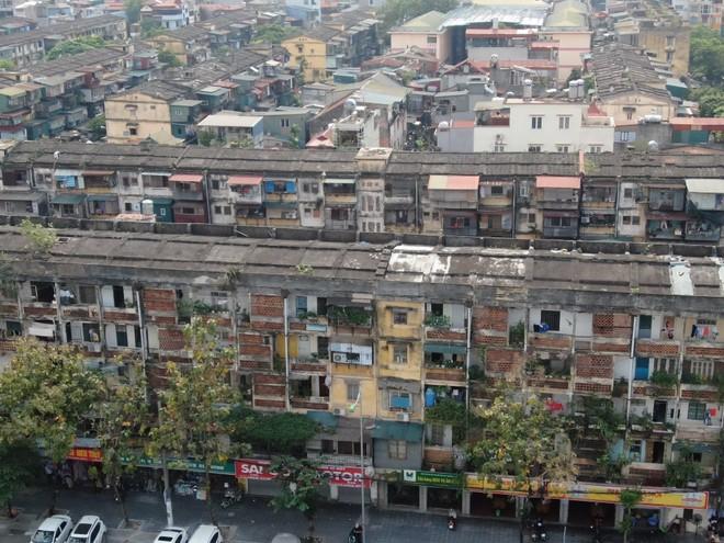 Bộ Xây dựng: Nhiều chung cư cũ đã có hiện tượng nứt, nghiêng sau bão Yagi