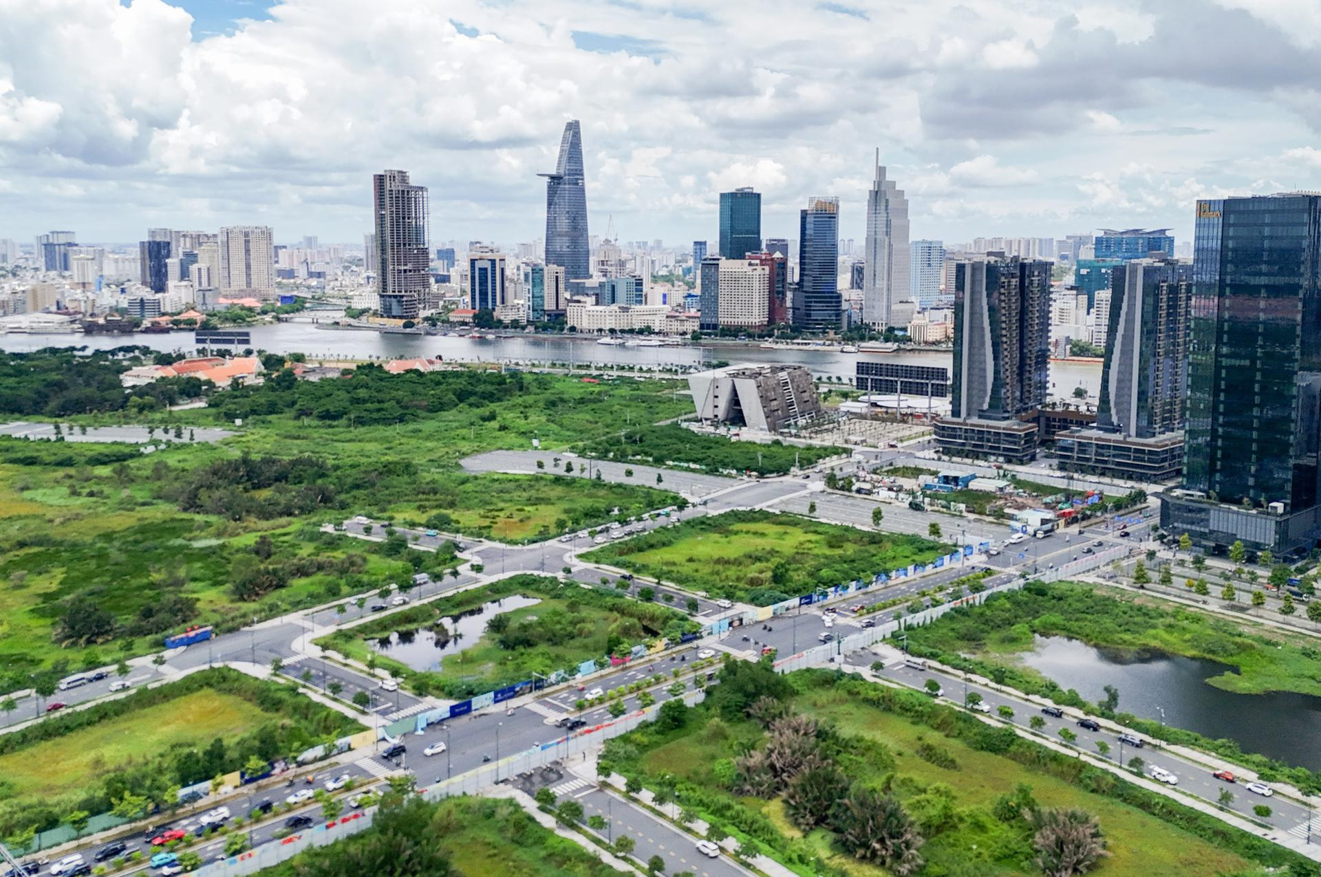 Điểm tin BĐS - tài chính 22/9: Tin vui với hàng nghìn người nộp thuế nhà, đất ở TP.HCM