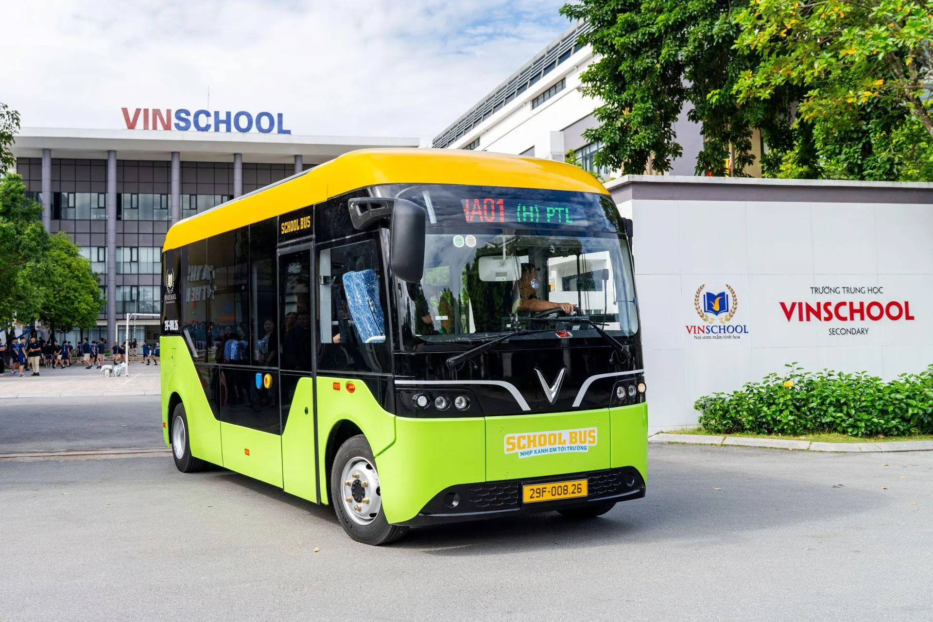 Ra mắt dịch vụ “Xe điện học đường chuyên biệt” đầu tiên tại Việt Nam