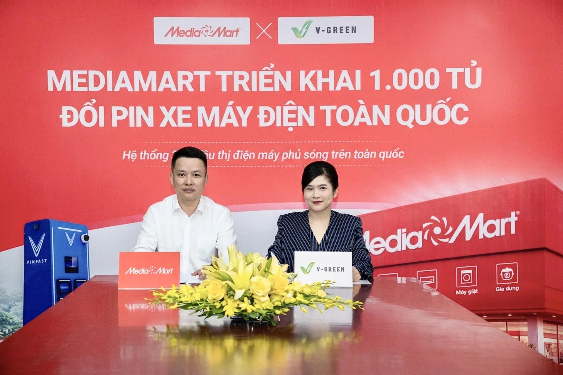 V-Green và Mediamart hợp tác triển khai 1.000 tủ đổi pin xe máy điện trong tháng 5/2026