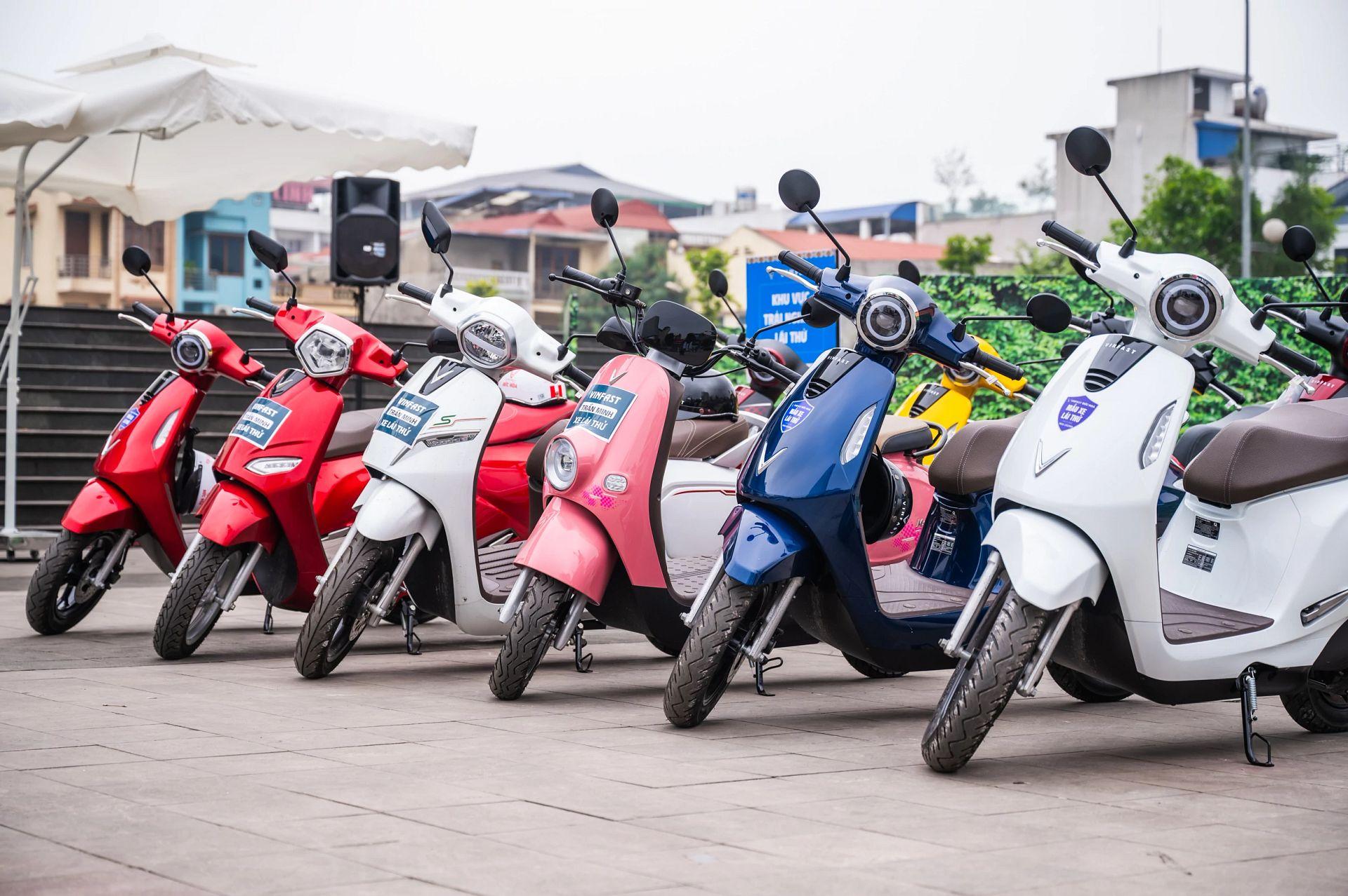 Tài chính khoảng 15 triệu đồng nên mua xe máy nào cho con đi học?