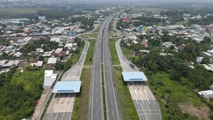 Điểm tin BĐS - tài chính 20/7: Đồng Nai đăng ký 8 dự án hơn 50.000 tỷ đồng chào mừng 80 năm Quốc khánh