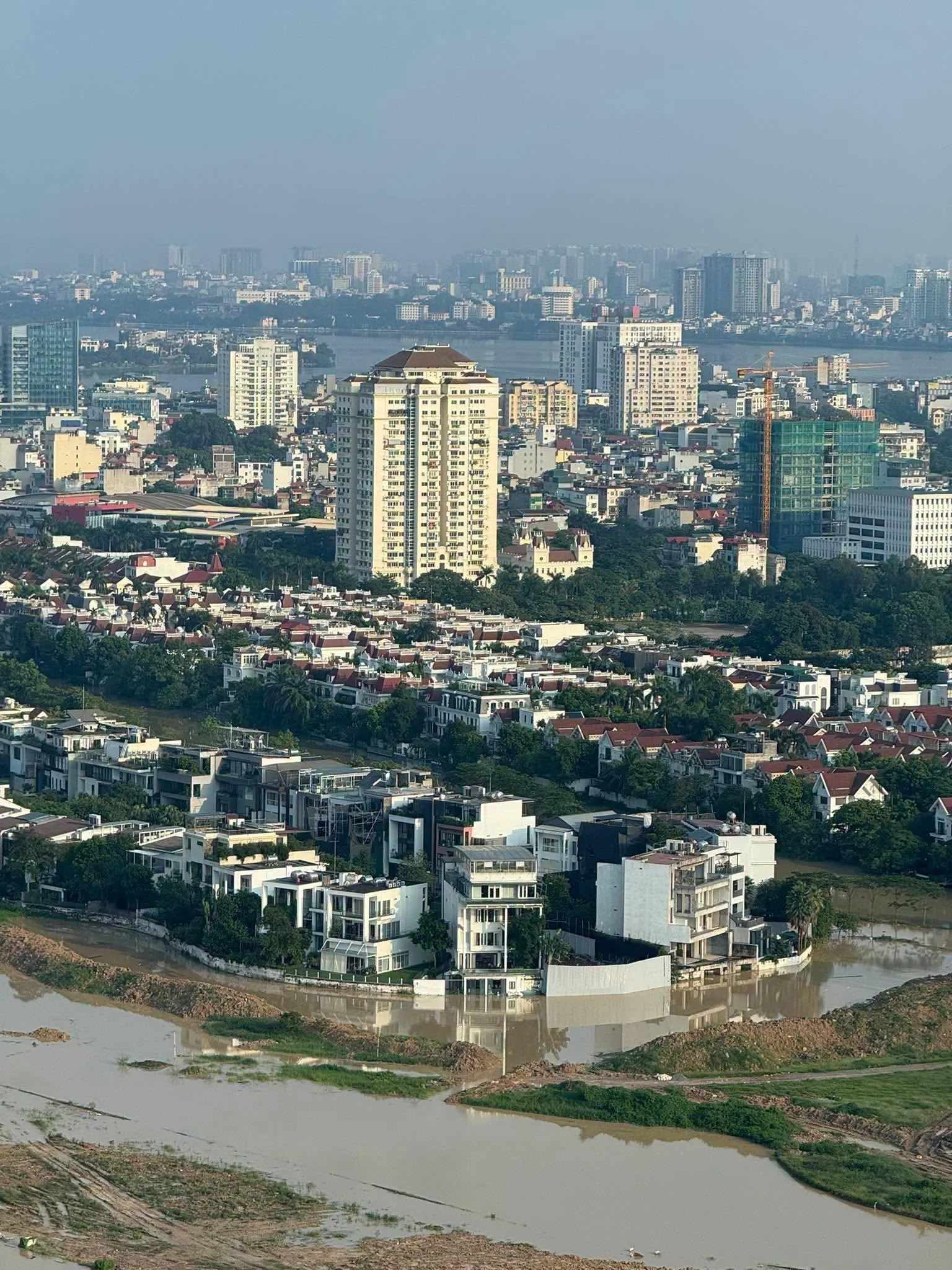 Ngã ngửa với cách đặt tên tiếng Anh của các dự án, không khác gì đánh đố khách hàng