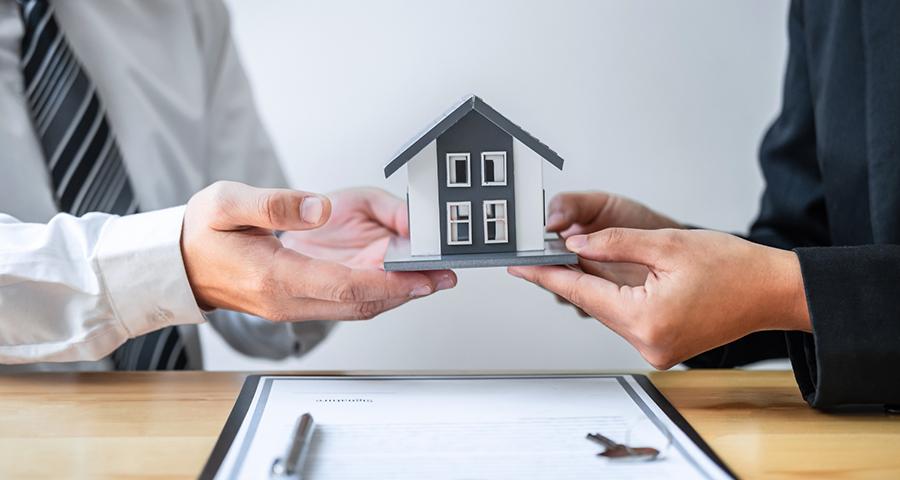Chứng chỉ hành nghề: “Tấm vé” còn thiếu của gần 89% môi giới bất động sản tại Việt Nam