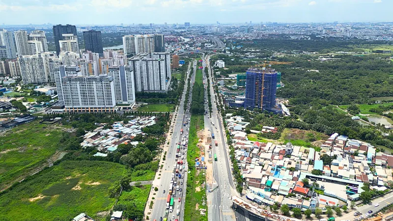 Thủ tướng giao Bộ Xây dựng đánh giá thí điểm miễn giấy phép xây dựng tại TP.HCM và Hà Nội