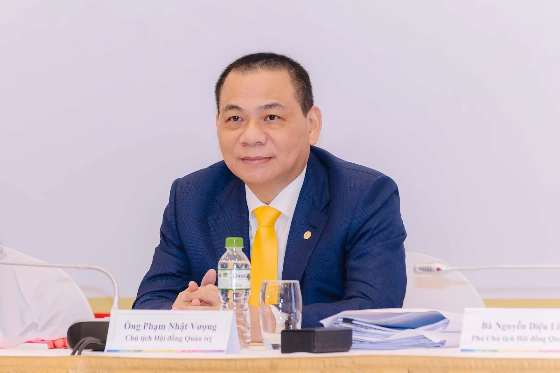 Vingroup ghi nhận 3 thành viên lọt nhóm tỷ phú USD sau cú bứt phá của VIC