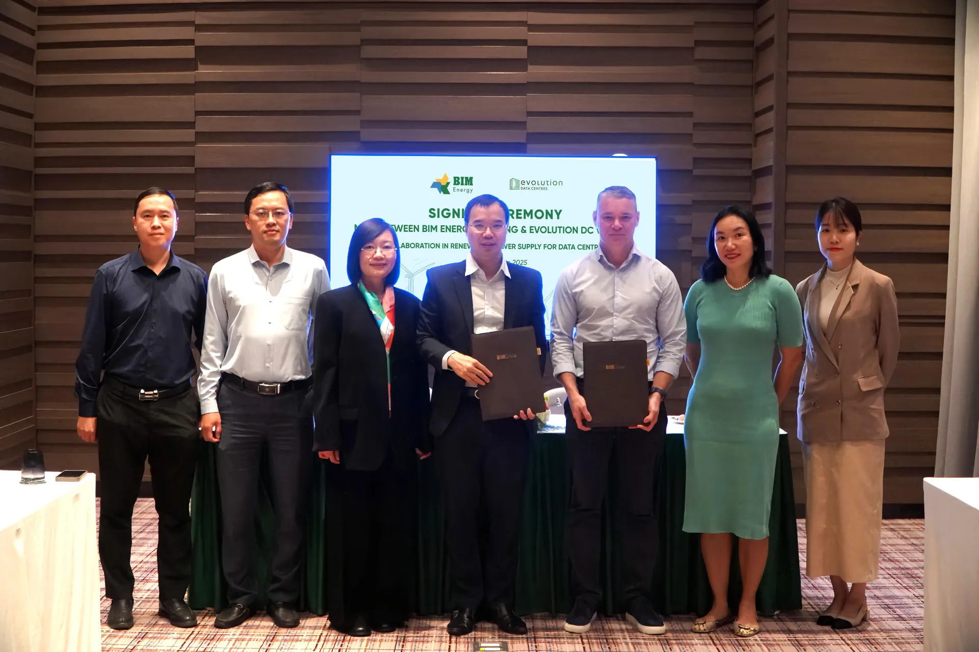 BIM Energy và Evolution Data Centres ký kết bản ghi nhớ hợp tác cung cấp năng lượng tái tạo cho trung tâm dữ liệu tại TP.HCM