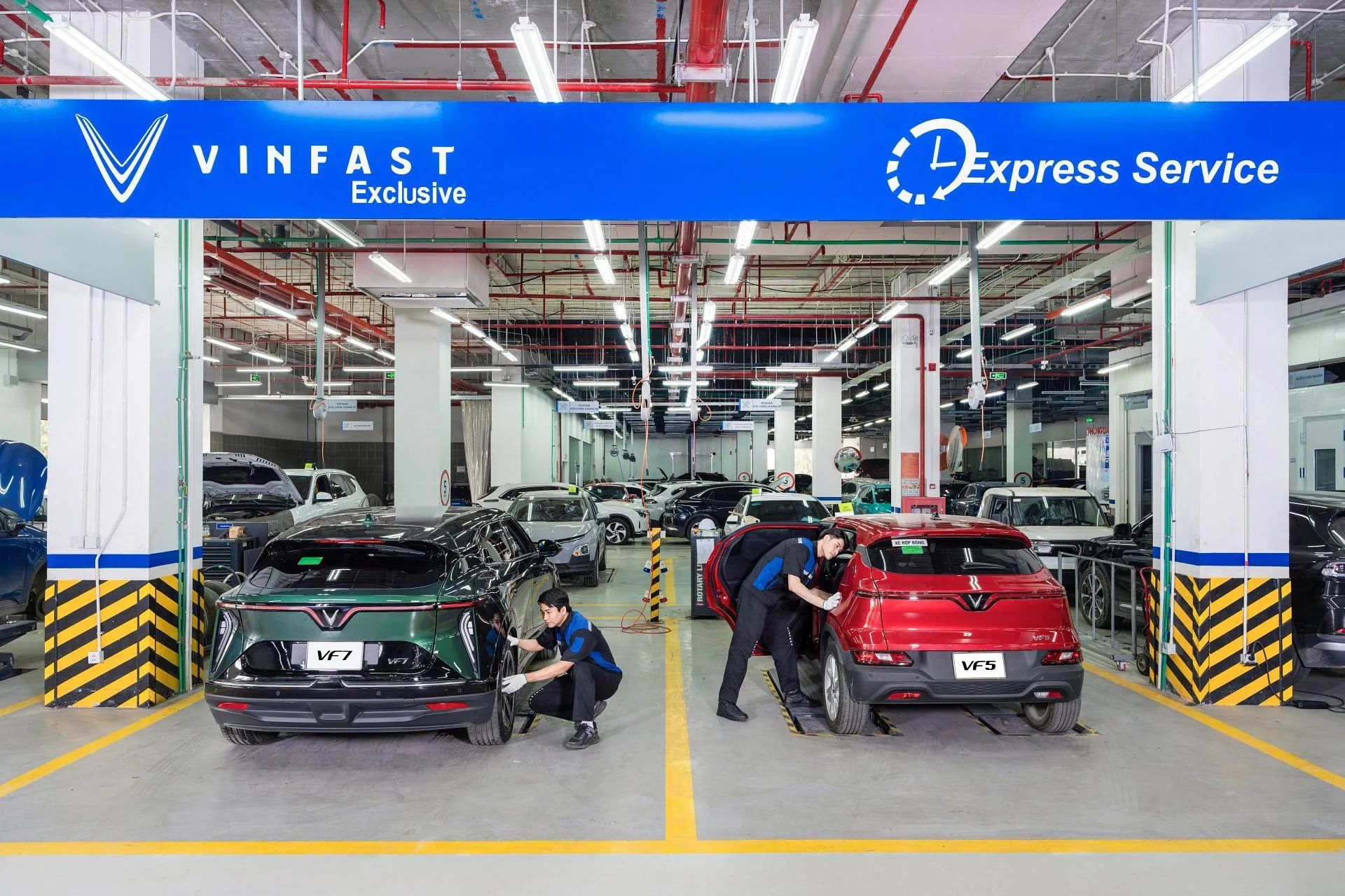 Chủ xe VinFast: “Đi đâu cũng yên tâm vì xưởng dịch vụ có mặt khắp nơi”