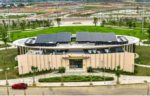 Chuẩn bị ra mắt bể bơi bốn mùa, Vinhomes Golden City “ghi điểm” khi chưa bàn giao nhà đã xong tiện ích