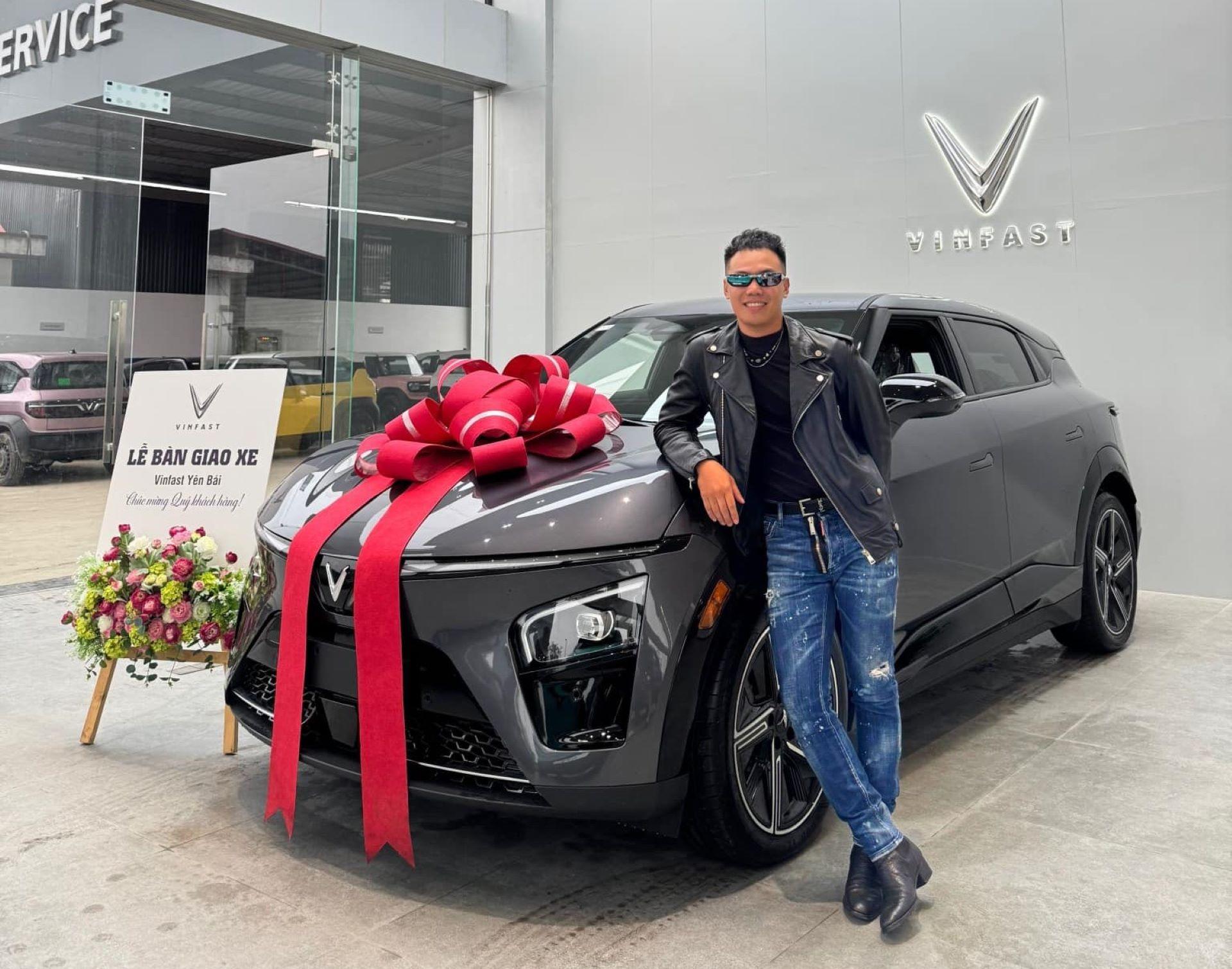 Chinh phục Tà Xùa, chủ xe ví trải nghiệm VinFast VF 7 như xe vài tỷ