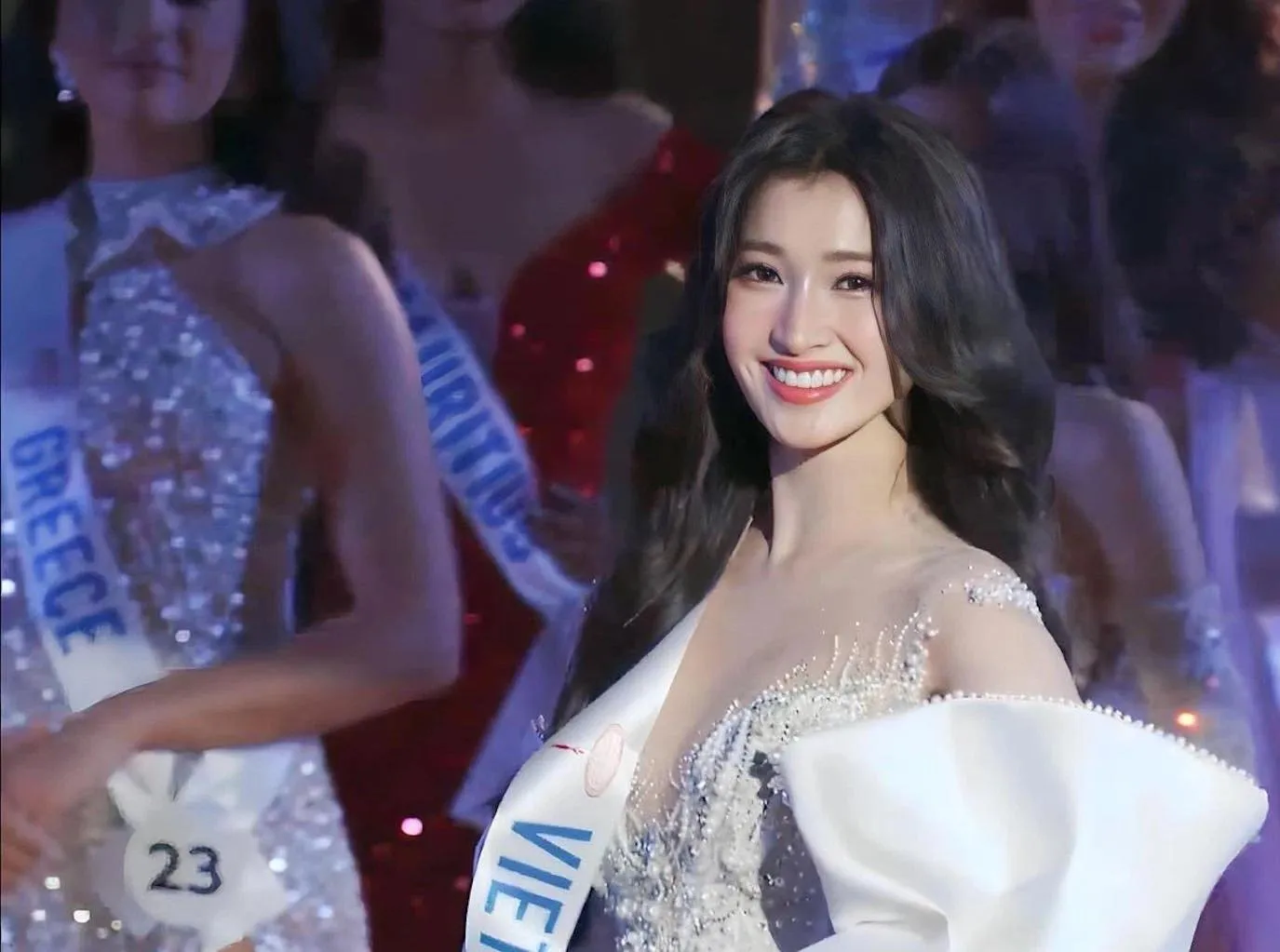 Á hậu Phương Nhi trở thành cổ đông công ty con mới của Vingroup