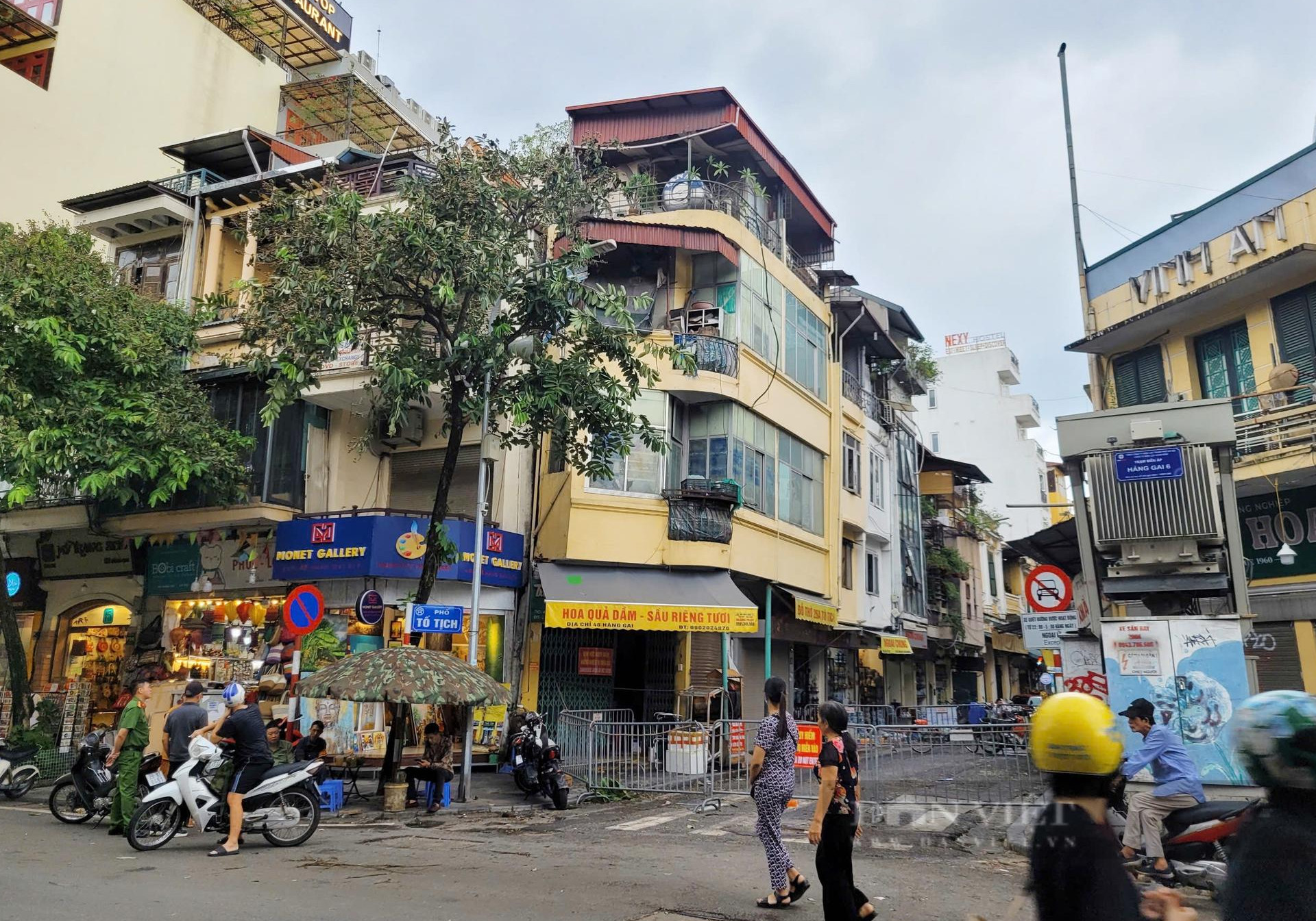 Trưa 10/9, Hà Nội báo động lũ khẩn cấp; Phong toả toà nhà 3 tầng bị nghiêng gần hồ Hoàn Kiếm