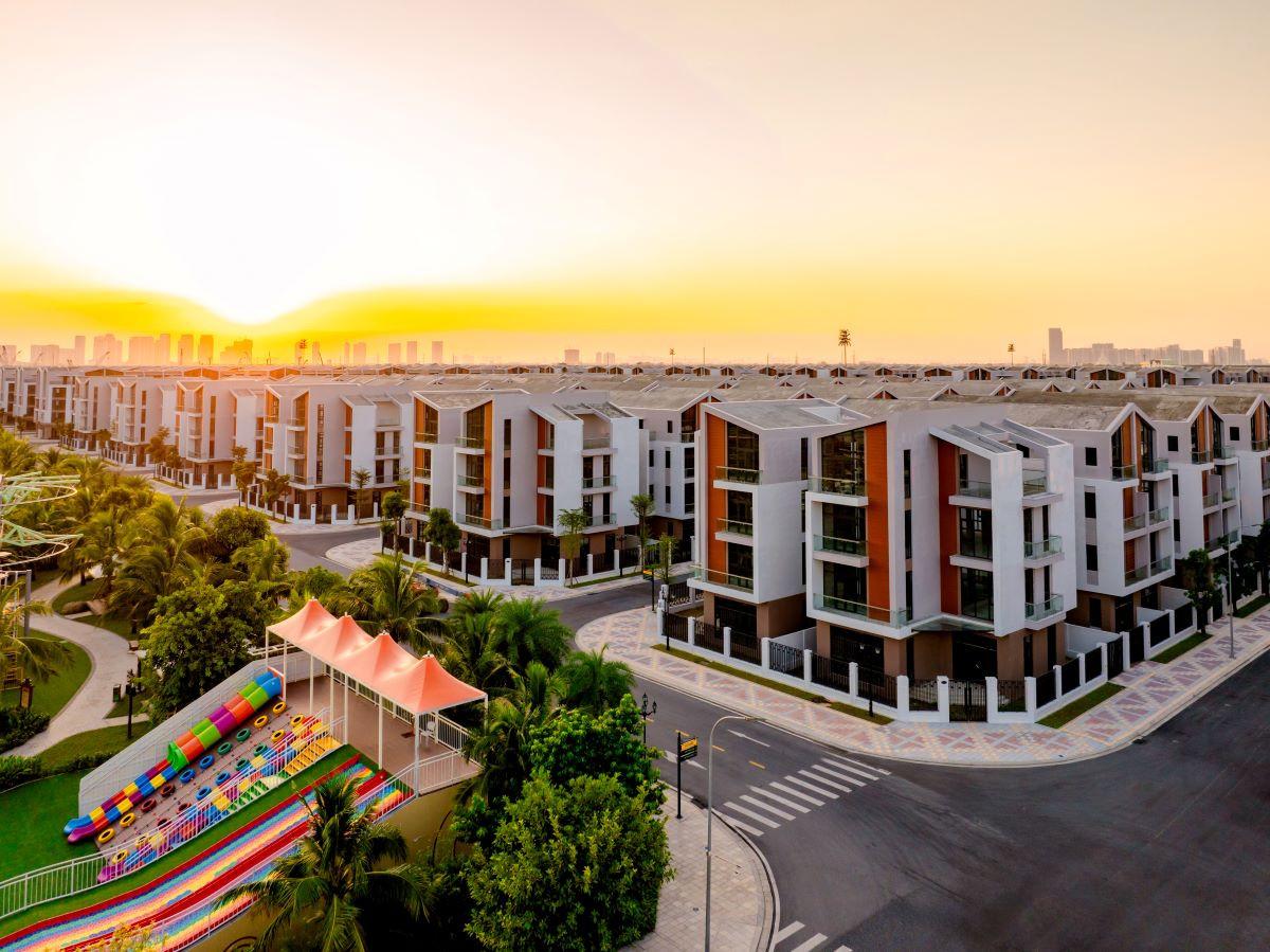 Thông tin mở bán nhà, dự án BĐS, đấu giá ngày 11/12: Nhà phố Ánh Dương - Vinhomes Ocean Park 3 thu hút nhà đầu tư tầm trung