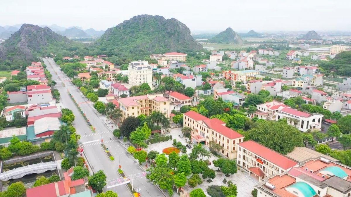 Giá đất ở một xã ở Ninh Bình tăng chóng mặt sau khi lên thành phố