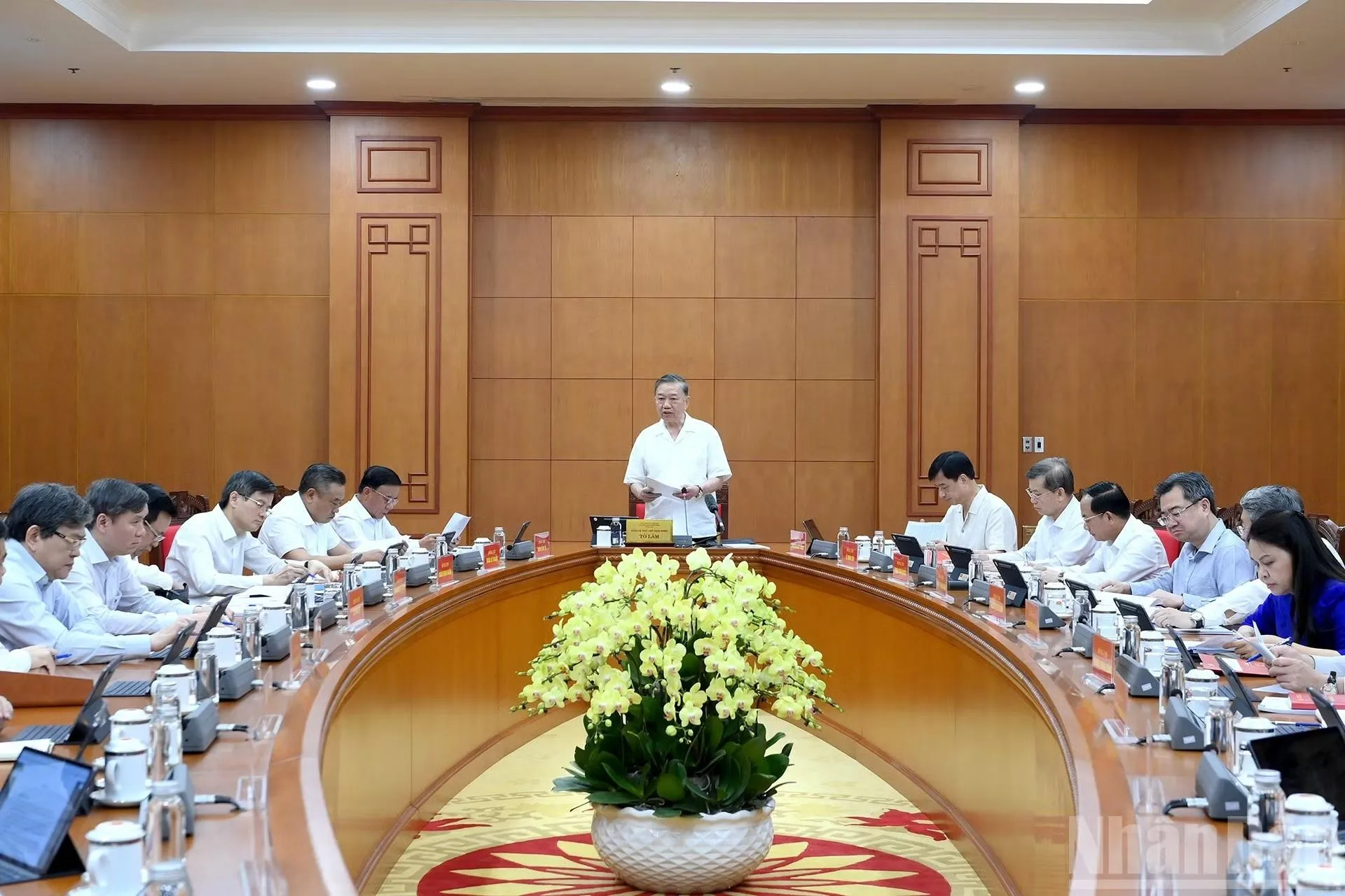 Tổng kết 100 năm Đảng lãnh đạo cách mạng Việt Nam để khẳng định thành tựu và định hình tương lai mới