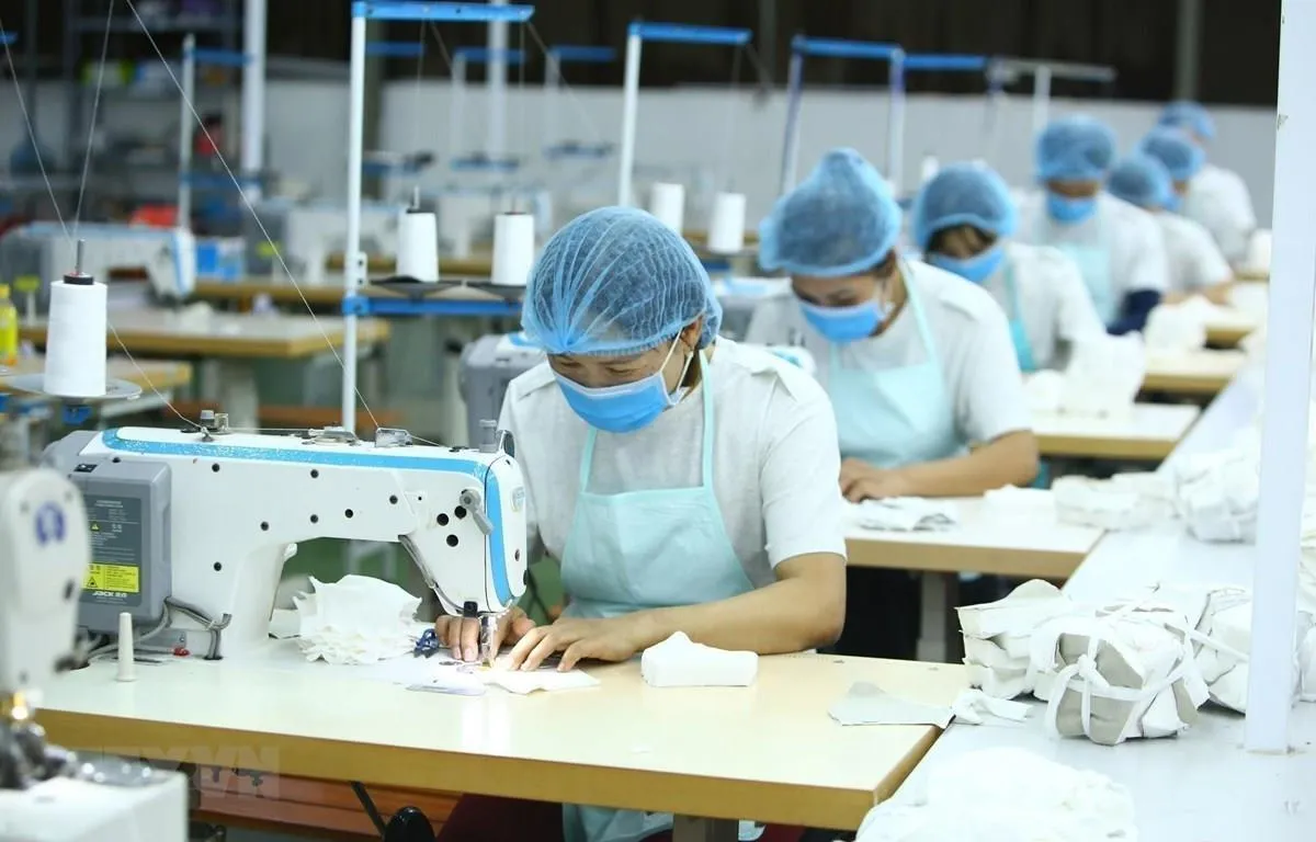 Tổng LĐLĐ Việt Nam đề xuất tăng lương tối thiểu vùng tới 9,8%