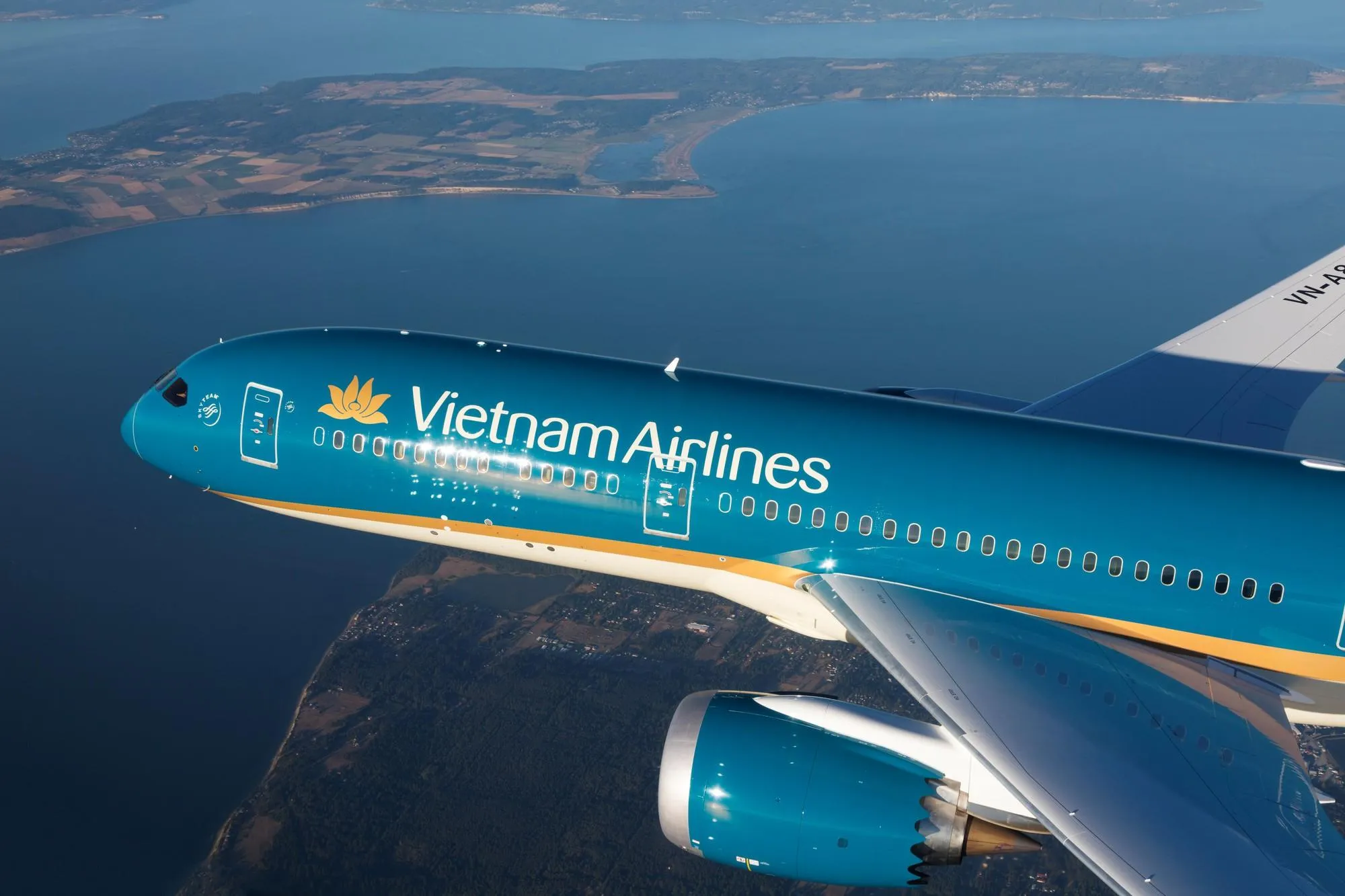 Vietnam Airlines báo lỗ trở lại dù doanh thu lập đỉnh 4 quý liên tiếp, thị giá cổ phiếu mất hơn 19% trong 6 tháng