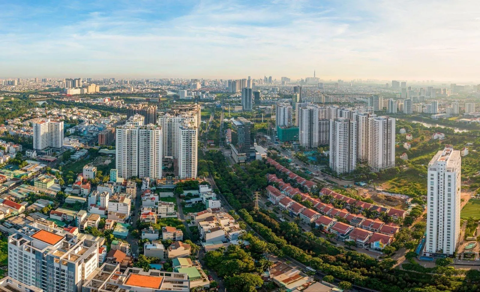 Giá bất động sản thứ cấp đồng loạt hạ nhiệt, đất nền giảm 2-3%