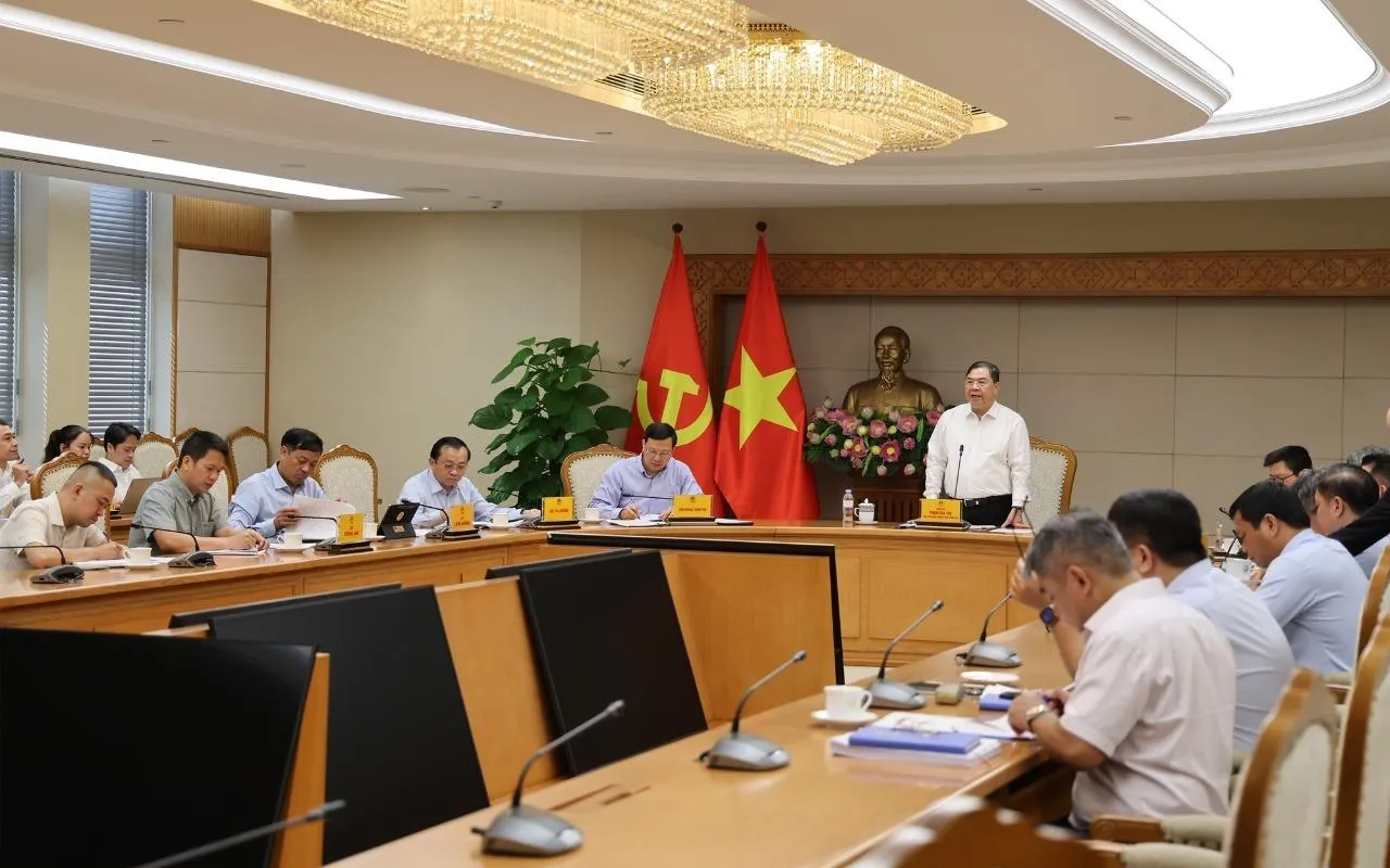 Phó Thủ tướng Thường trực Phạm Gia Túc: Khẩn trương tháo gỡ vướng mắc, đưa các dự án điện gió vào vận hành