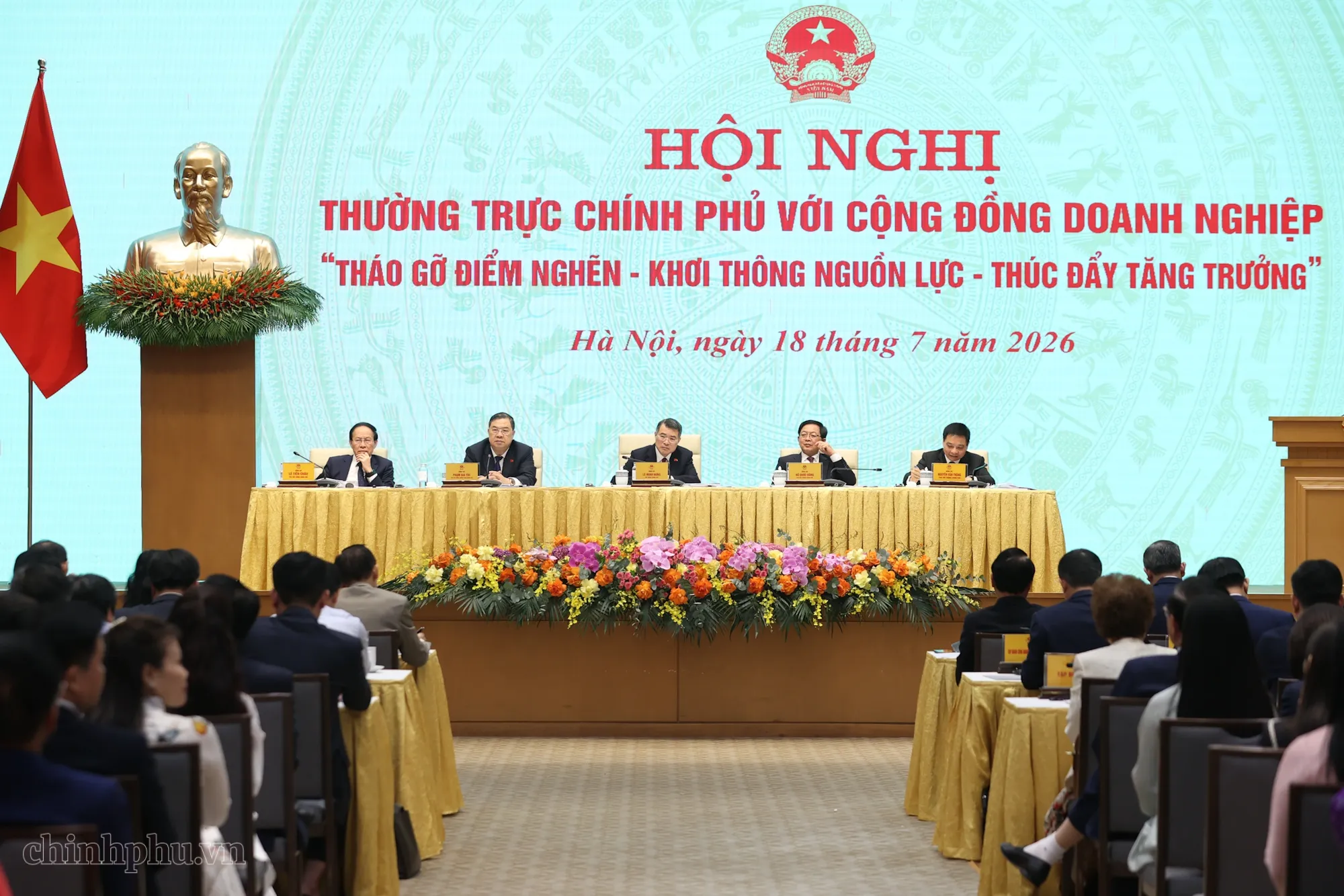 Thủ tướng chỉ đạo xử lý dứt điểm kiến nghị của doanh nghiệp, kiến tạo môi trường kinh doanh minh bạch