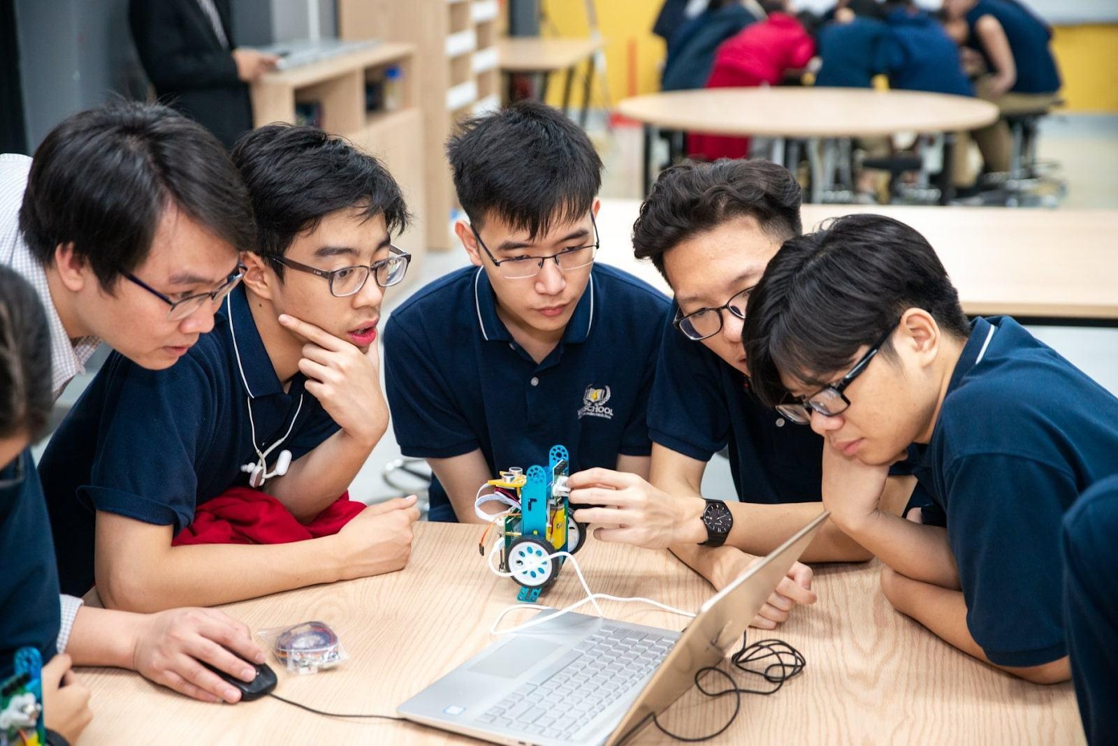 Nhóm ngành STEM ngày càng hút người trẻ: Cứ 3 sinh viên nhập học năm 2026 có 1 người lựa chọn